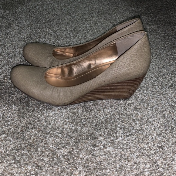 Womens BCBGeneration Pumps - Picture 2 of 6